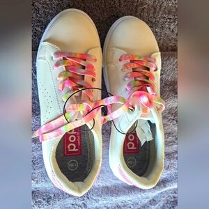 Pop Comfort Fit Sneakers with Multicolor Accents